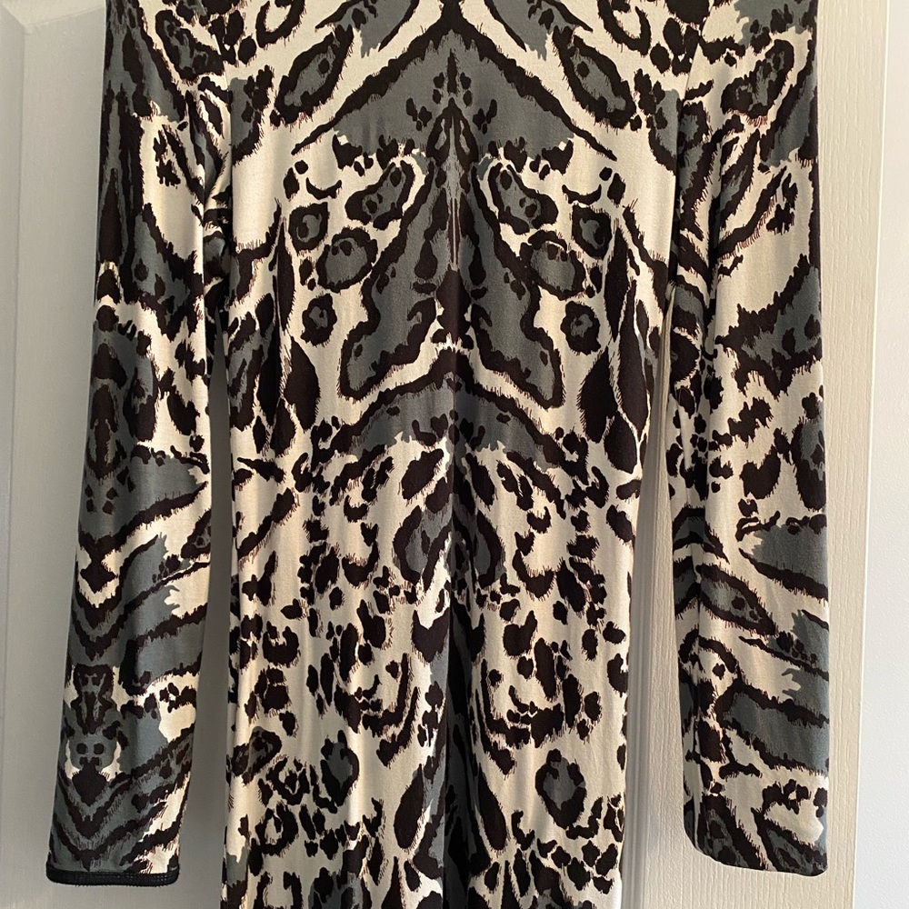 Sexy fitted mid calf dress.